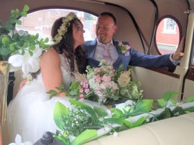 vintage-classic-wedding-chauffeur-car-hire-cheshire-1-705x500