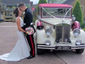 vintage-classic-wedding-chauffeur-car-hire-cheshire-4-705x500
