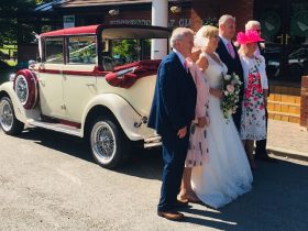vintage-classic-wedding-chauffeur-car-hire-cheshire-6-705x500