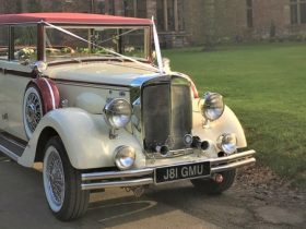 vintage-classic-wedding-chauffeur-car-hire-cheshire-705x338